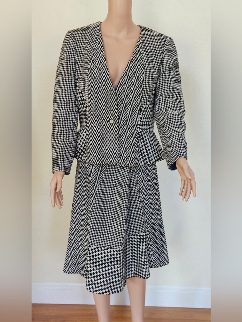 Ann Taylor Black and White Patterned Skirt Set